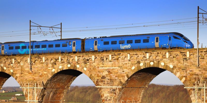 All aboard as Lumo supports businesses with free travel to Blue Earth Summit